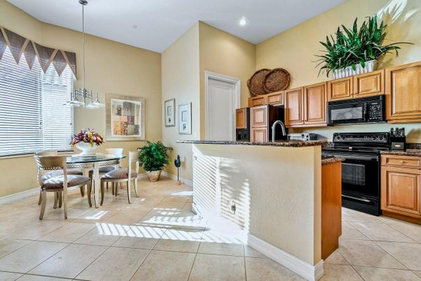 Dining room, Interior, Kitchen, Pendant Lights, Recessed Lighting