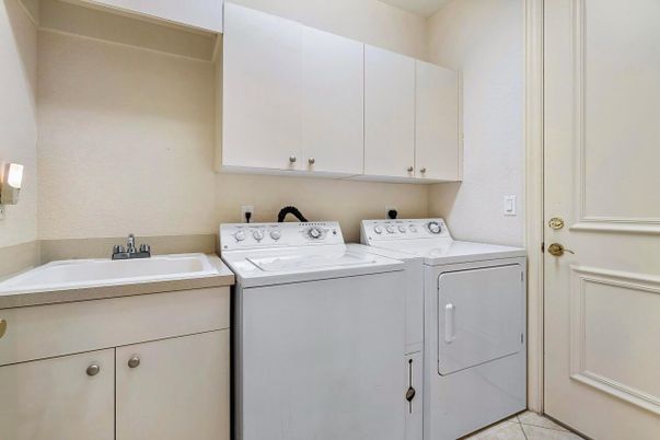 Interior, Washer