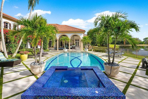 Exterior, Pool, Water