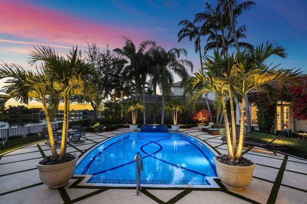 Exterior, Pool, Water