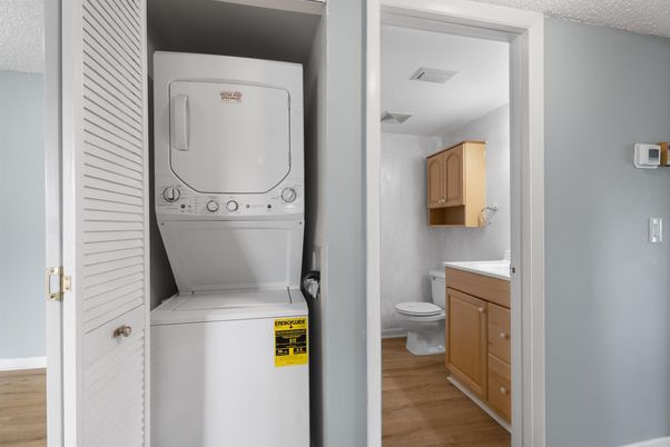 Interior, Utility Closets, Washer, Wood Texture Flooring
