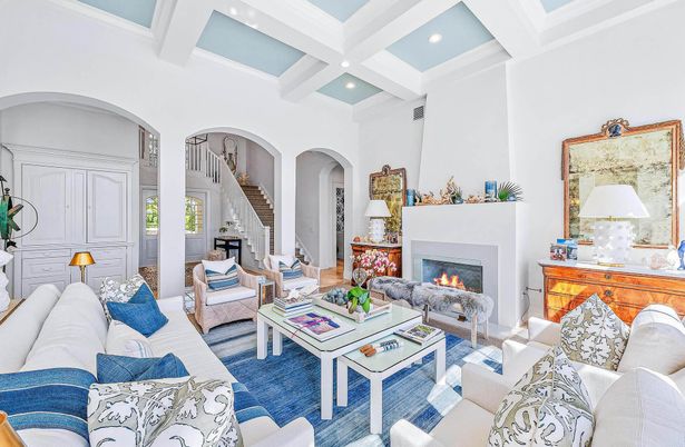 Fireplace, Interior, Living room, Recessed Lighting