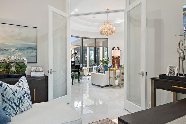 Chandelier, Interior, Living room, Piano, Recessed Lighting