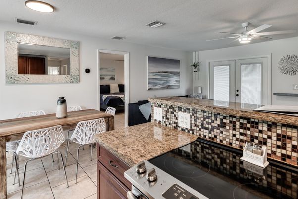 Dining room, Interior, Kitchen, Recessed Lighting