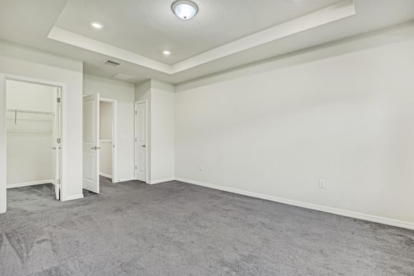 Empty room, Interior, Recessed Lighting, Walk-in Closets