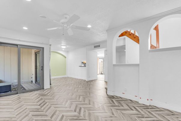 Empty room, Interior, Recessed Lighting, Wood Texture Flooring