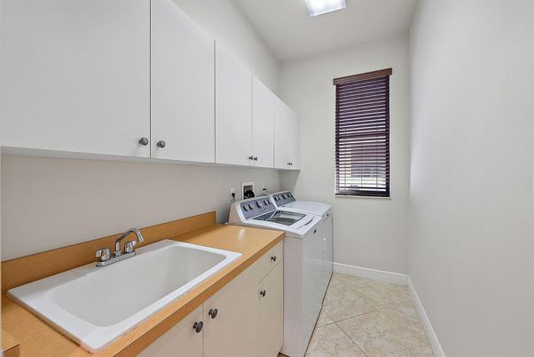Interior, Washer