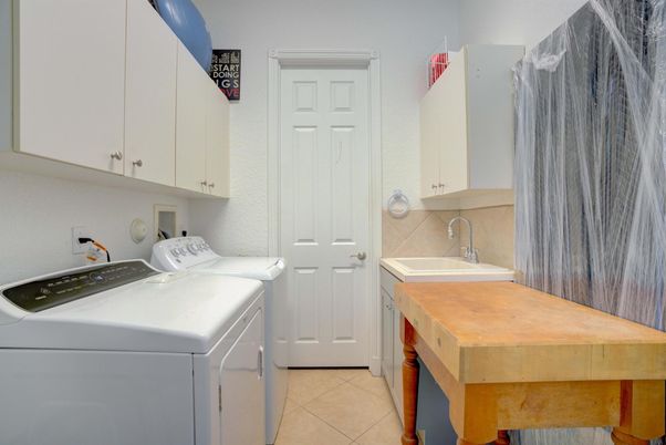 Interior, Washer