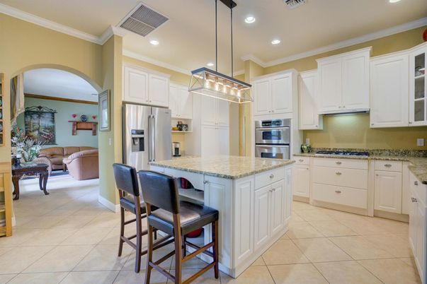 Interior, Kitchen, Living room, Pendant Lights, Recessed Lighting, Stainless Steel Appliances
