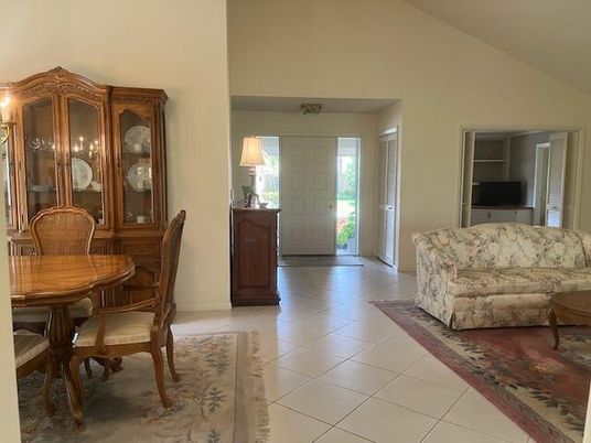 Dining room, Interior