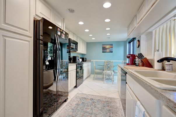 Dining room, Interior, Kitchen, Recessed Lighting