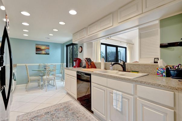 Dining room, Interior, Kitchen, Recessed Lighting