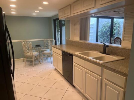Dining room, Interior, Kitchen, Recessed Lighting