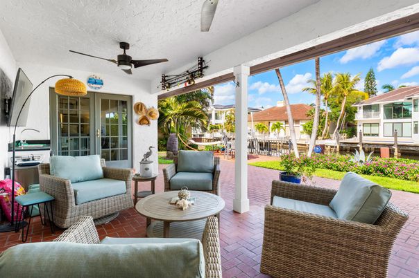 Exterior, Sun Room