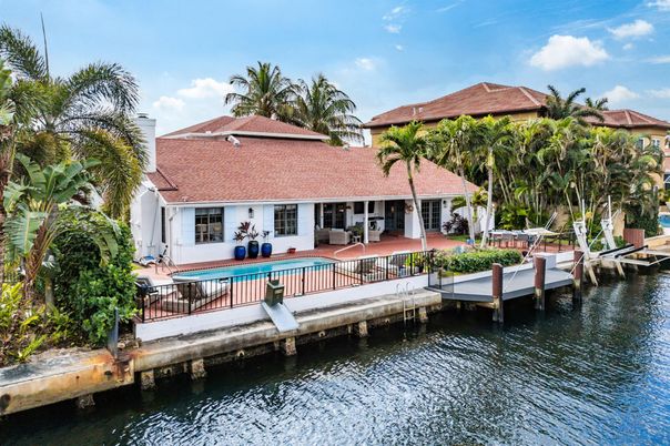Exterior, Lake, Pool