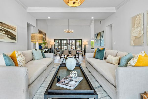 Chandelier, Dining room, Interior, Living room, Recessed Lighting, Wood Texture Flooring
