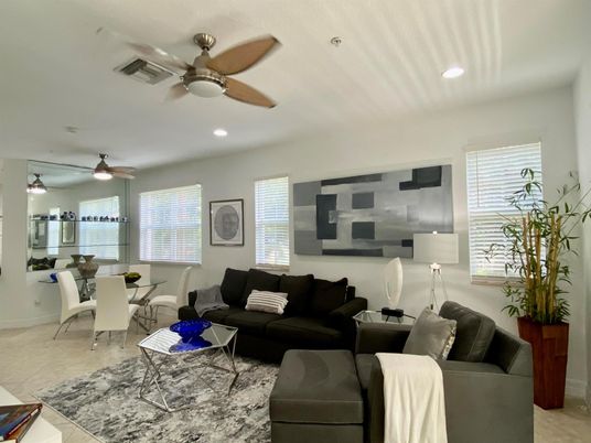 Dining room, Interior, Living room, Recessed Lighting