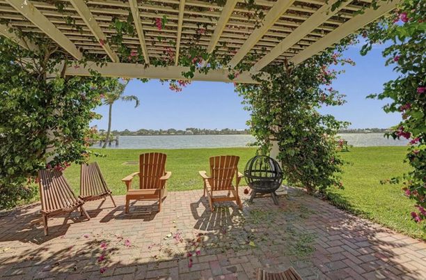 Backyard, Exterior, Water