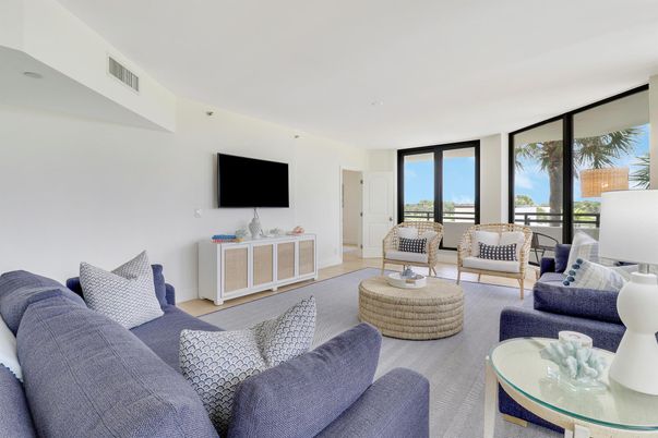 Interior, Living room, Water