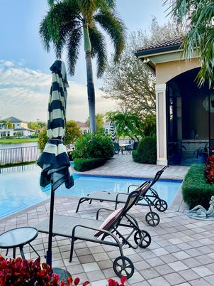 Exterior, Pool, Water