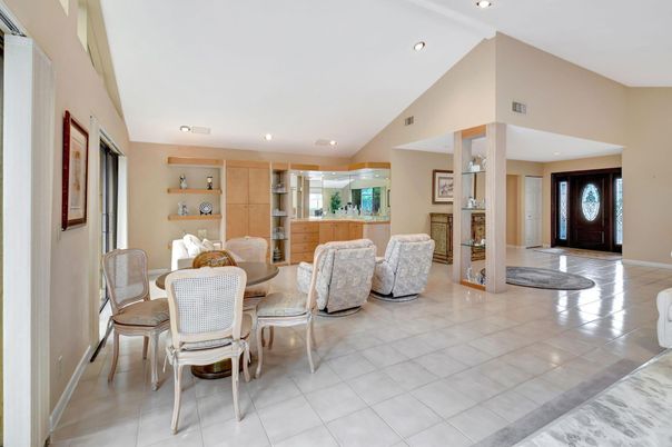 Dining room, Interior, Recessed Lighting