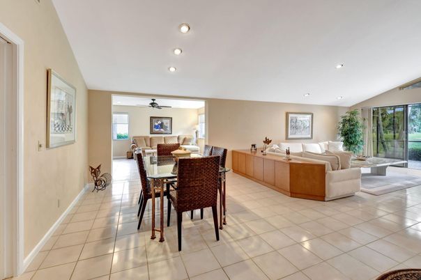 Dining room, Interior, Living room, Recessed Lighting