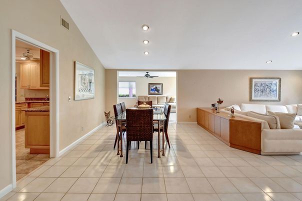 Dining room, Interior, Living room, Recessed Lighting