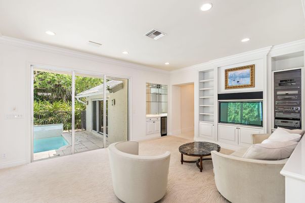 Bathroom, Interior, Living room, Recessed Lighting