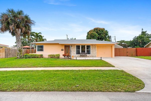 Attached, Backyard, Exterior, Facade, Ranch