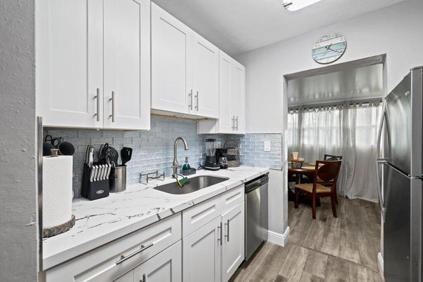 Dining room, Interior, Kitchen, Stainless Steel Appliances, Wood Texture Flooring
