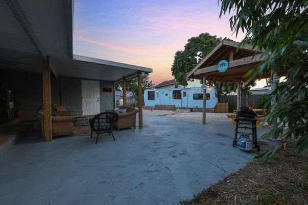 Backyard, Exterior