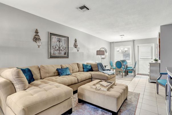 Chandelier, Dining room, Interior, Living room