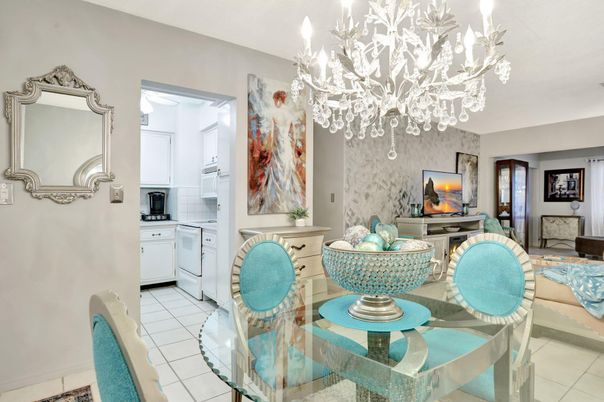 Chandelier, Dining room, Interior, Kitchen, Living room