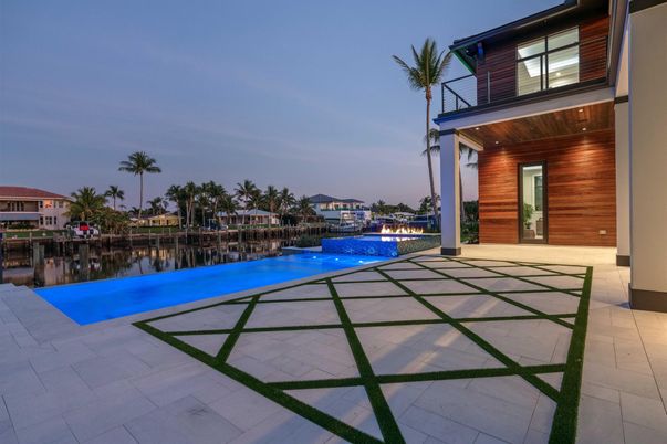 Exterior, Pool, Water