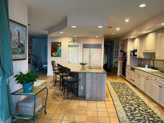 Dining room, Interior, Kitchen, Recessed Lighting, Stainless Steel Appliances
