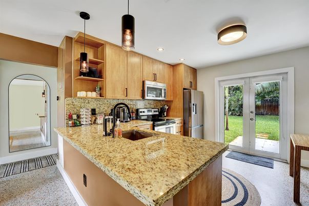 Interior, Kitchen, Pendant Lights, Recessed Lighting, Stainless Steel Appliances