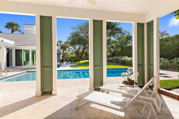 Interior, Pool, Sun Room