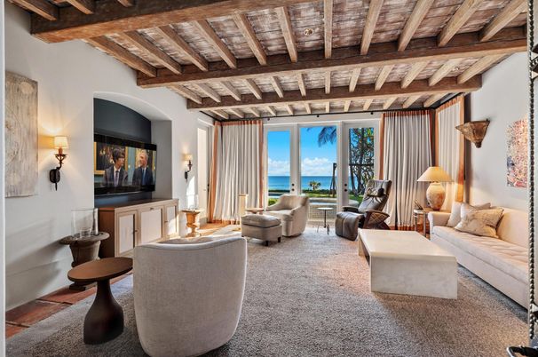 Interior, Living room, Water, Wooden Beams, Wooden Ceilings