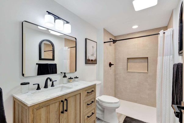 Bathroom, Interior, Recessed Lighting