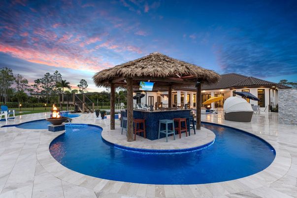 Exterior, Pool