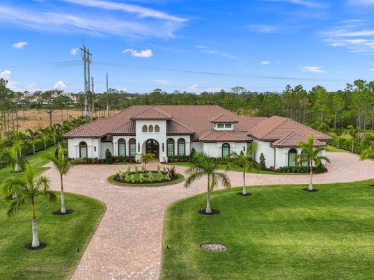 Backyard, Exterior, Facade, Mediterranean