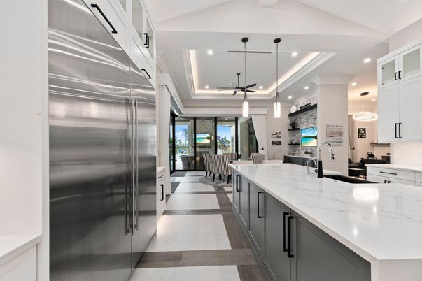 Dining room, Interior, Kitchen, Pendant Lights, Recessed Lighting, Stainless Steel Appliances