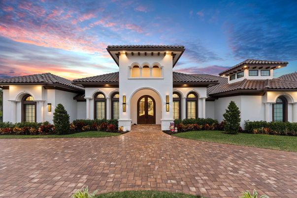 Exterior, Facade, Mediterranean
