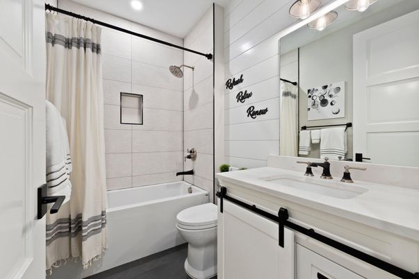 Bathroom, Interior, Recessed Lighting
