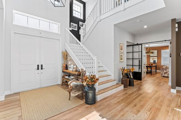 Interior, Pendant Lights, Recessed Lighting, Wood Texture Flooring
