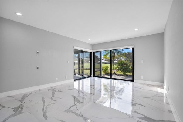 Empty room, Interior, Marble, Recessed Lighting