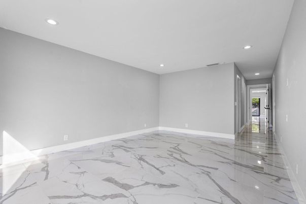 Empty room, Interior, Marble, Recessed Lighting