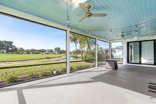 Interior, Sun Room, Water