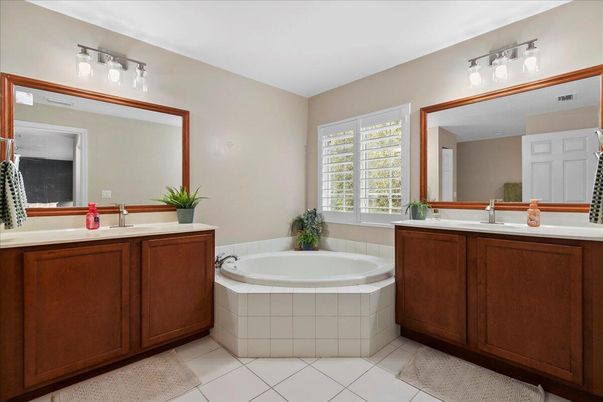 Bathroom, Dual Sink Vanities, Interior