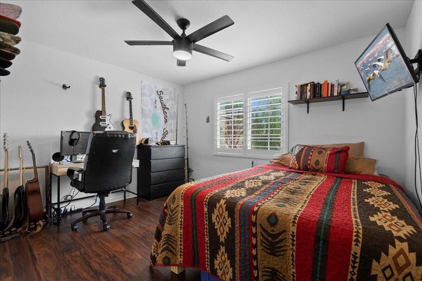 Bedroom, Home Office, Interior, Wood Texture Flooring